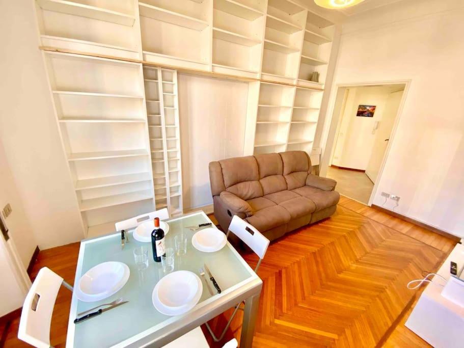 In Centro10 Minuti Dal Duomo Apartment Milano Ngoại thất bức ảnh